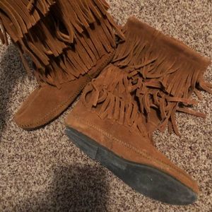Fringe boots